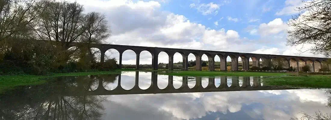 An image of an aqueduct